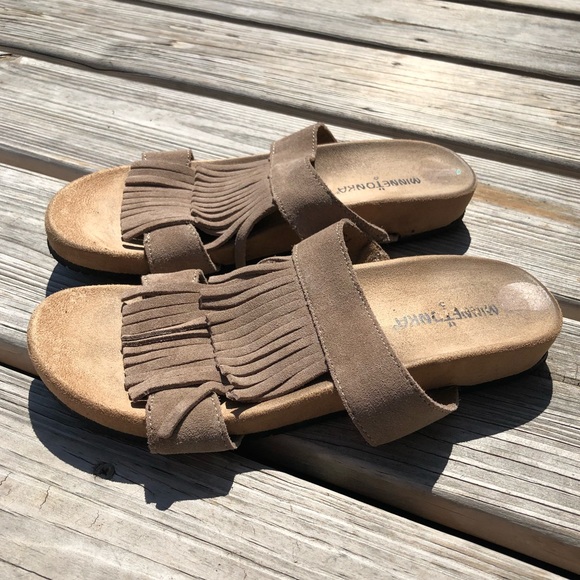 minnetonka daisy sandals